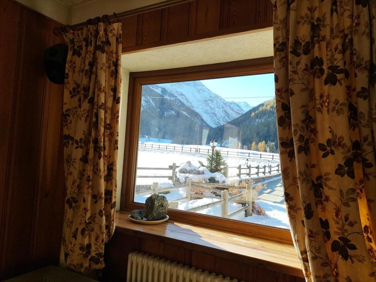 Hotel Bouton D'Or Cogne Exterior foto