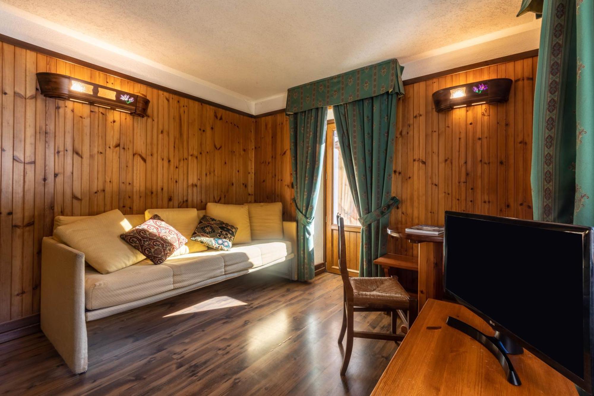 Hotel Bouton D'Or Cogne Exterior foto