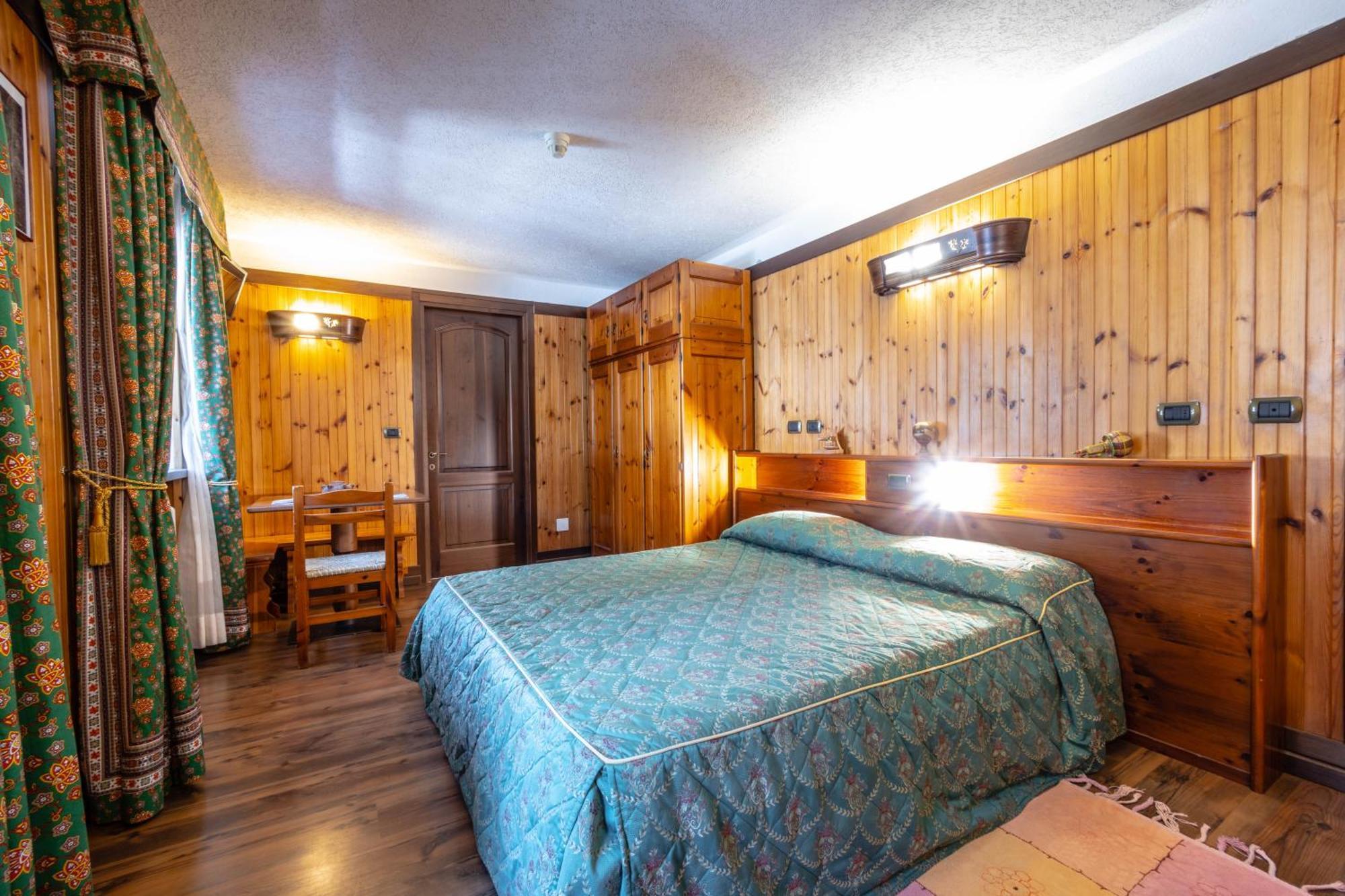 Hotel Bouton D'Or Cogne Exterior foto