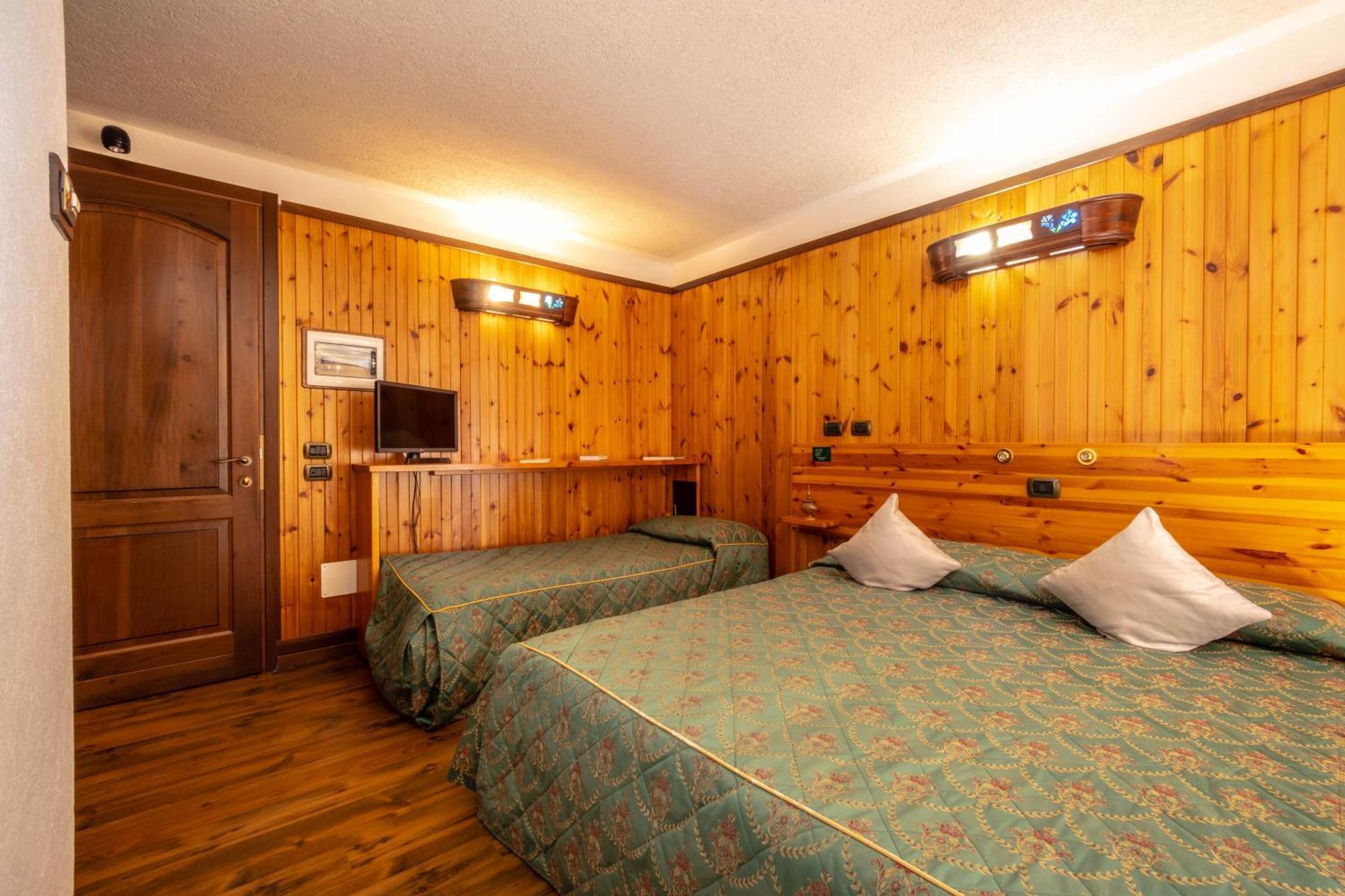 Hotel Bouton D'Or Cogne Exterior foto