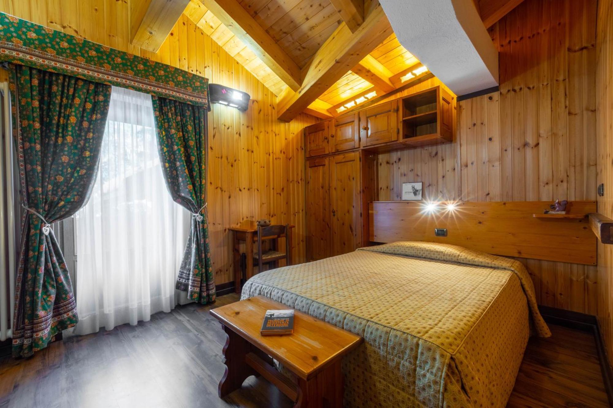 Hotel Bouton D'Or Cogne Exterior foto