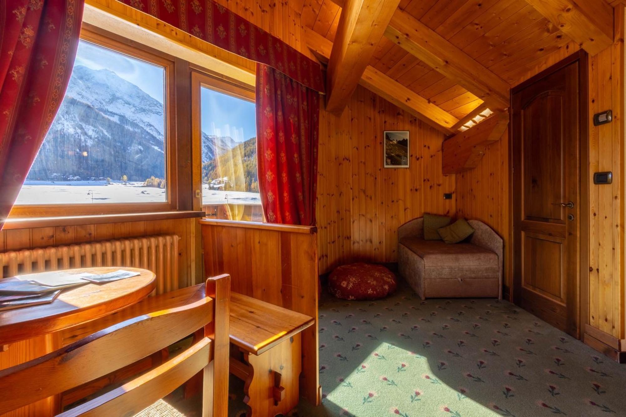 Hotel Bouton D'Or Cogne Exterior foto