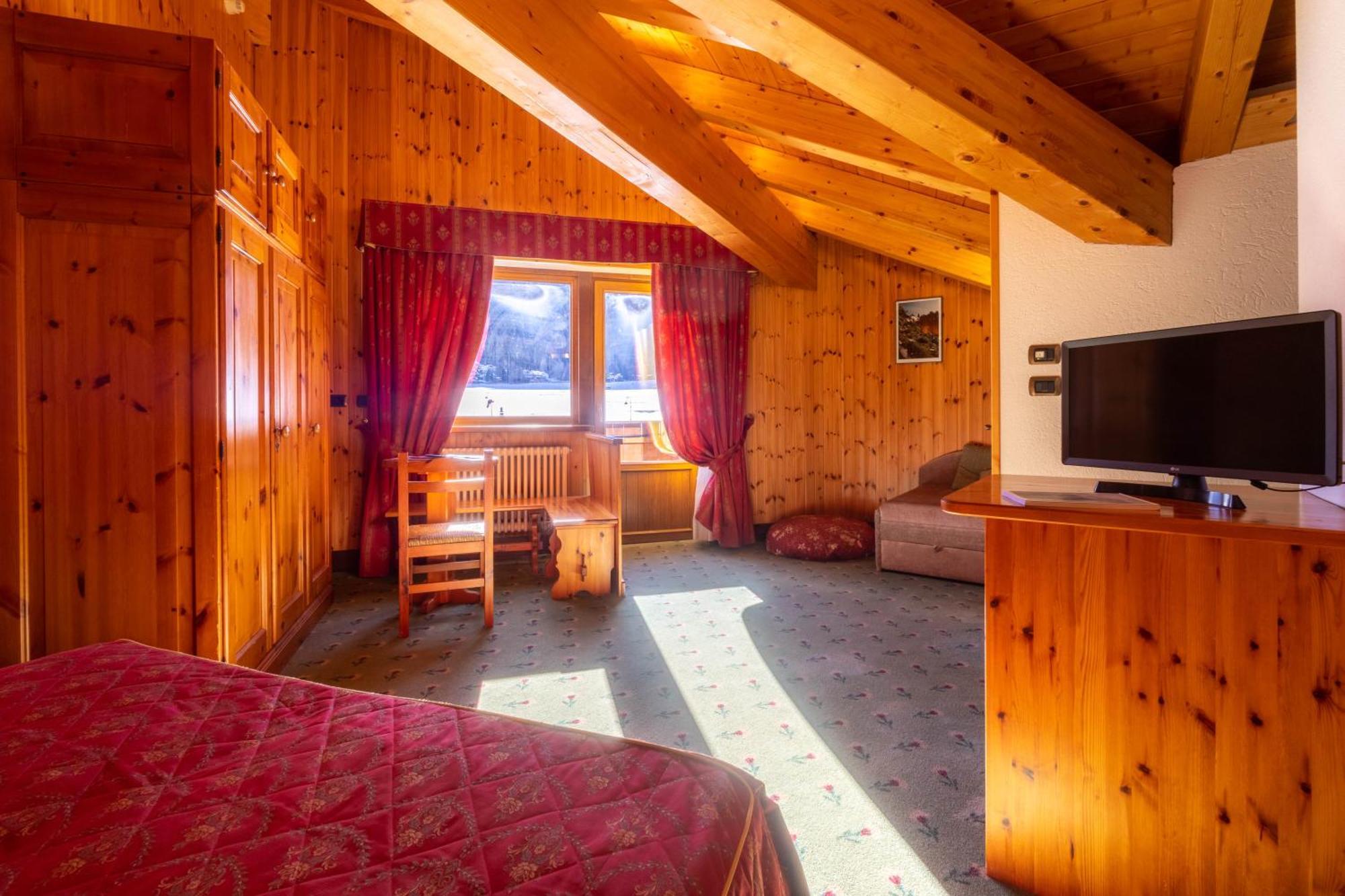 Hotel Bouton D'Or Cogne Exterior foto