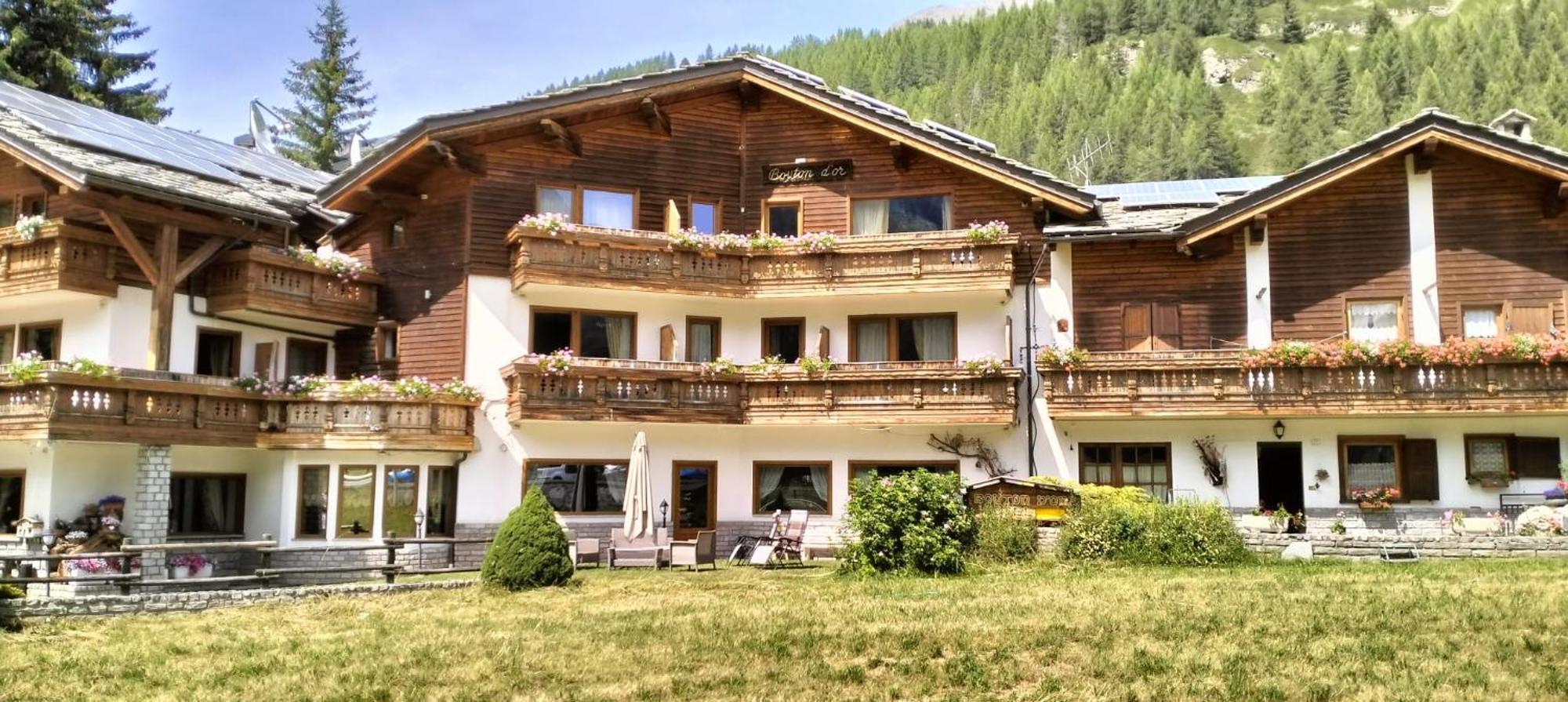Hotel Bouton D'Or Cogne Exterior foto