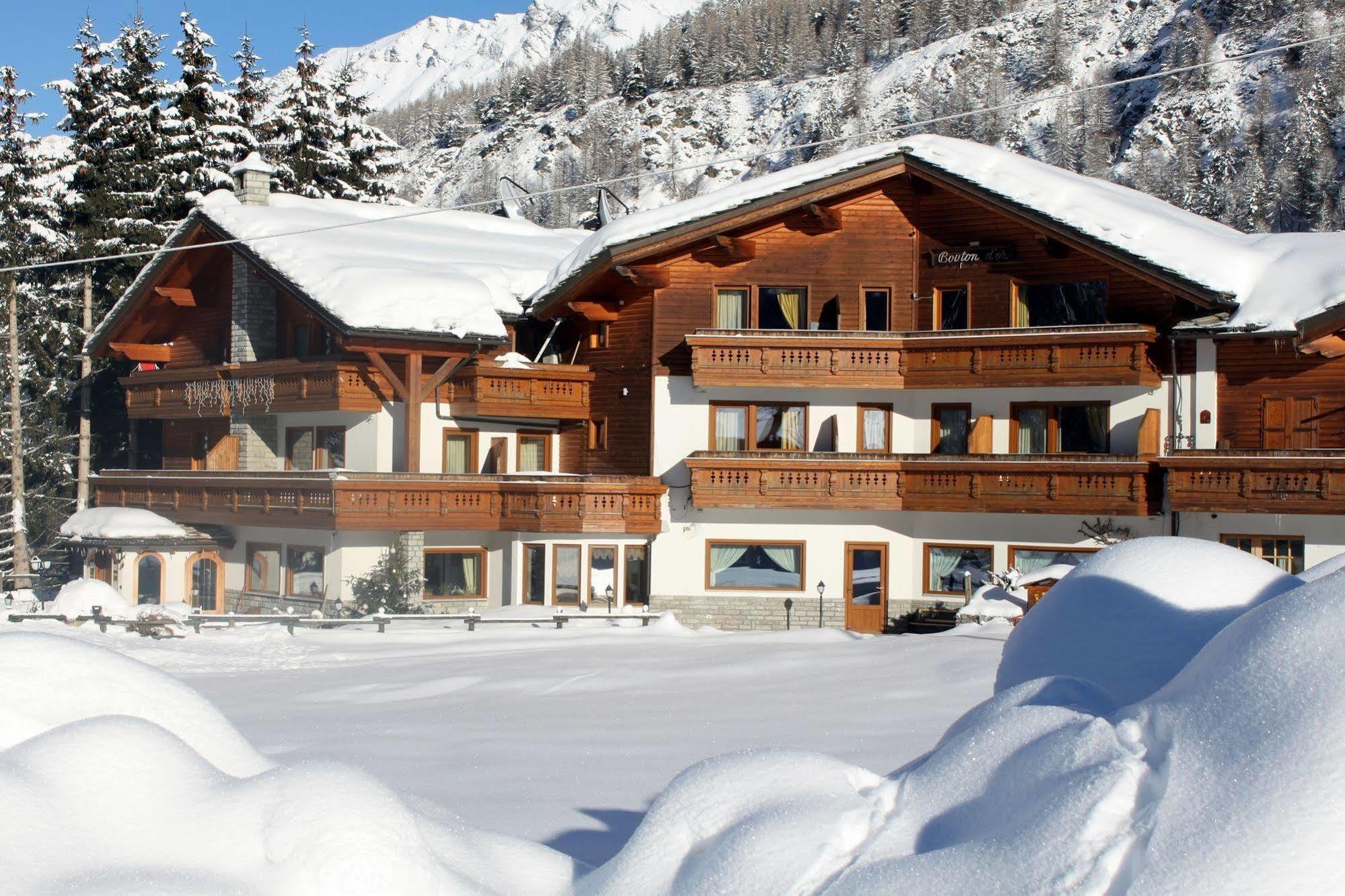 Hotel Bouton D'Or Cogne Exterior foto