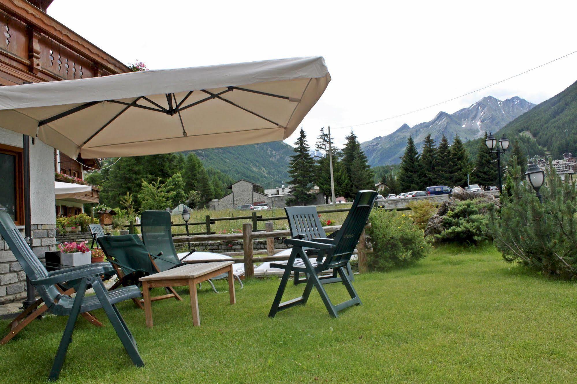 Hotel Bouton D'Or Cogne Exterior foto